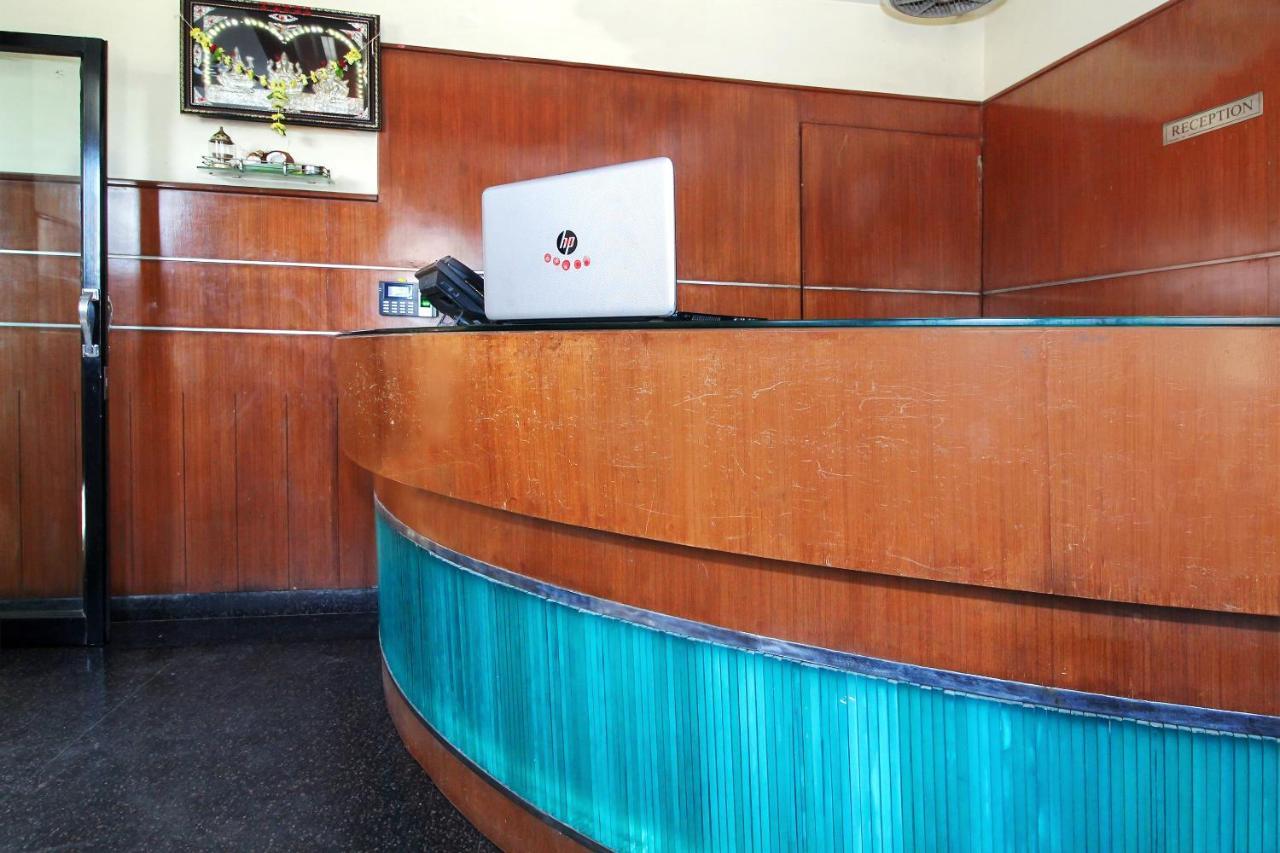 Oyo 30537 Hotel Megharaj Bijāpur Extérieur photo