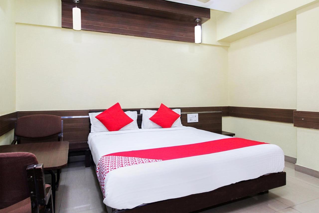 Oyo 30537 Hotel Megharaj Bijāpur Extérieur photo