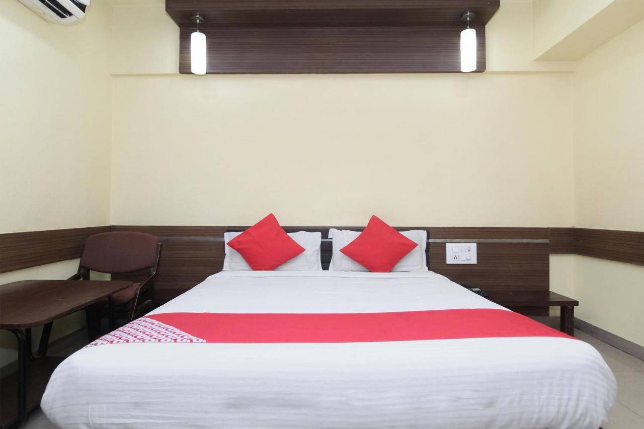 Oyo 30537 Hotel Megharaj Bijāpur Extérieur photo